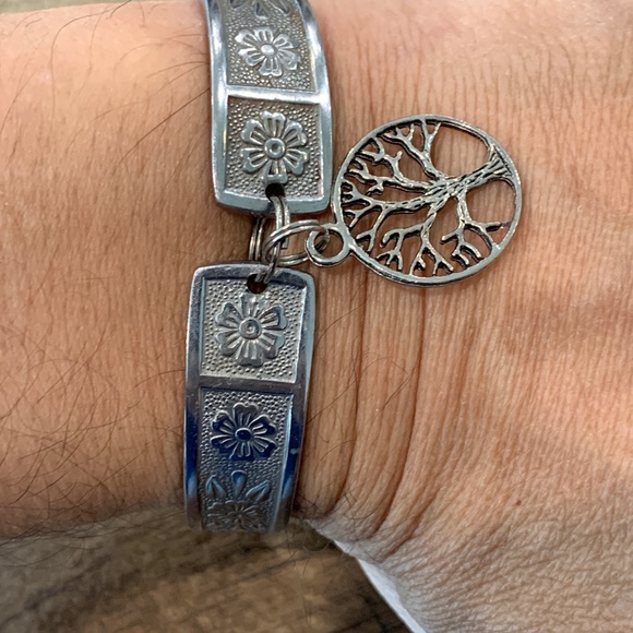 Tree of life stainless steel magnetic bracelet made from vintage spoons - Picture 8 of 11